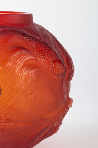 20th century - 1930 René Lalique Spirales Vase in Red Orangy Glass