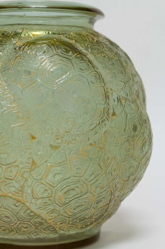 Antiquités - 1926 René Lalique - Vase Tortues Alexandrite - rrose et vert