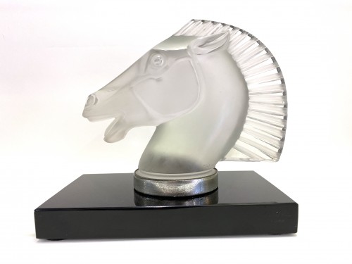 1929 Rene Lalique - Mascot Bookend Longchamp B Frosted Glass on Black Glass - Glass & Crystal Style Art Déco