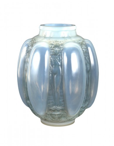 1912 René Lalique - Vase Six Figurines Et Masques Cased Opalescent Glass