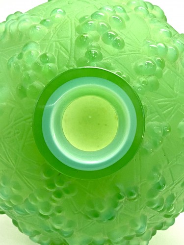 1924 René Lalique - Vase Druide verre vert jade triple couche - BG Arts