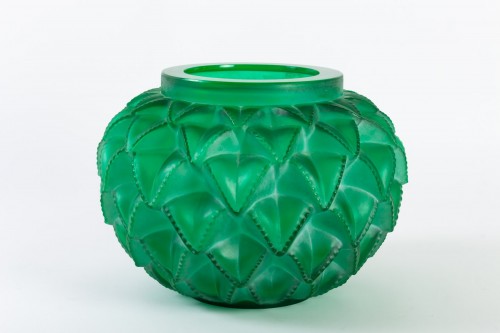 Art Déco - 1929 René Lalique - Vase Languedoc verre vert émeraude patiné blanc