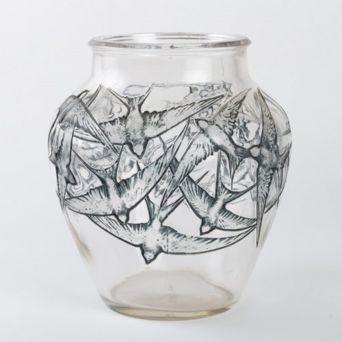 1919 René Lalique - Vase Hirondelles Clear Glass With Blue Enamel - Glass & Crystal Style Art Déco