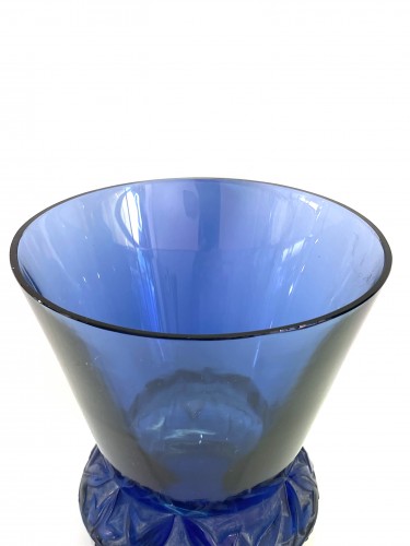 1930 René Lalique - Vase Lierre verre bleu patiné blanc - Verrerie, Cristallerie Style Art Déco