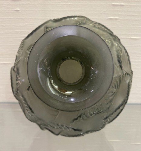 Glass & Crystal  - 1926 René Lalique - Vase &quot;Ormeaux&quot; 