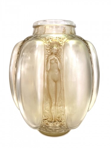 1912 René Lalique - Vase « Six Figurines et Masques » 