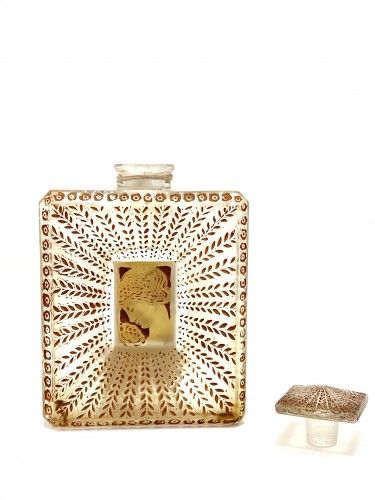 1925 René Lalique - &quot;La Belle Saison&quot; Houbigant Perfume Bottle - 