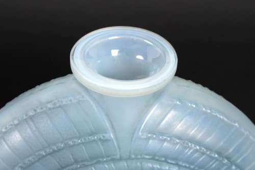 1920 René Lalique - Vase "Escargot"  - BG Arts