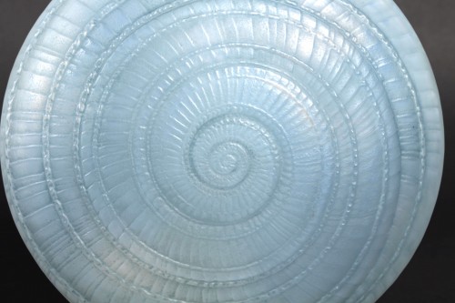 20th century - 1920 René Lalique - Vase &quot;Escargot&quot; 