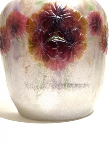 1917 Gabriel Argy-rousseau - Vase Géranium Sauvage Pâte De Verre Blanc, Rose Et Vert - Art Déco