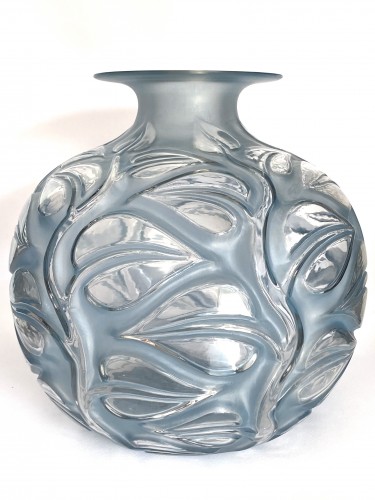 Glass & Crystal  - 1926 René Lalique - Vase &quot;Sophora&quot;