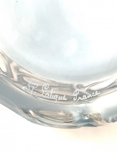 20th century - 1926 René Lalique - Vase &quot;Sophora&quot;