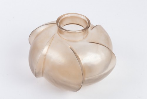 20th century - 1928 René Lalique - Vase &quot;Périgord&quot; 
