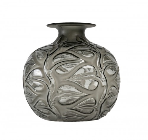 1926 René Lalique - Vase Sophora