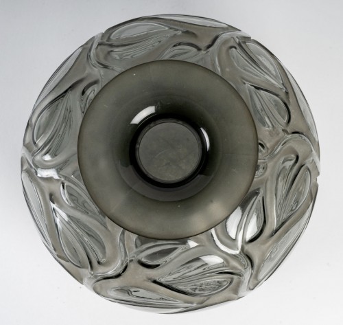 20th century - 1926 René Lalique - Vase Sophora