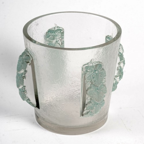 Glass & Crystal  - 1938 René Lalique - Ice Bucket Vase Epernay