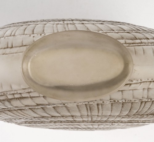 XXe siècle - 1920 René Lalique - Vase "Escargot"