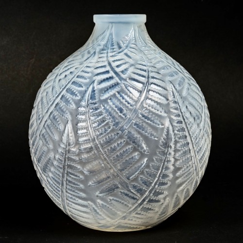 Glass & Crystal  - 1927 René Lalique - Vase Espalion