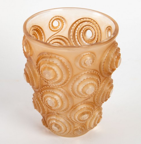 Glass & Crystal  - 1930 René Lalique - Vase Spirales
