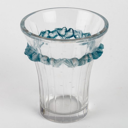 Glass & Crystal  - 1933 René Lalique - Vase Boulouris In