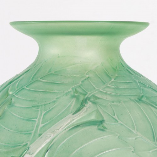 20th century - 1929 René Lalique - Vase Milan