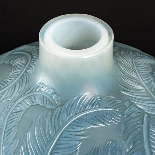 1920 René Lalique - Vase Plumes Cased - Art Déco