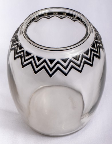 Glass & Crystal  - 1926 René Lalique - Vase Koudour