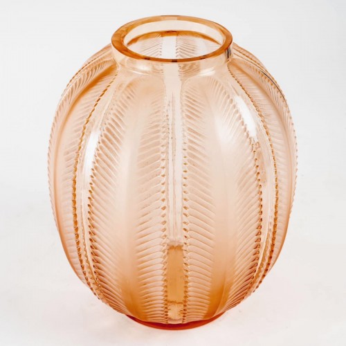 Verrerie, Cristallerie  - 1932 René Lalique - Vase Biskra