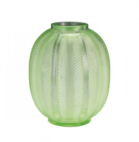 1932 René Lalique - Vase Biskra