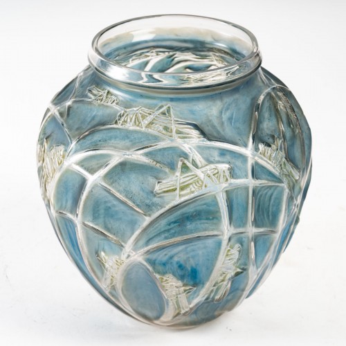 1912 René Lalique - Vase Sauterelles - Glass & Crystal Style Art nouveau
