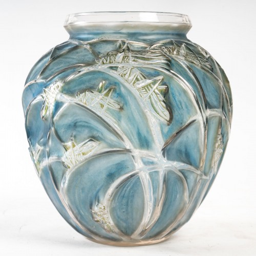 XXe siècle - 1912 René Lalique -  Vase Sauterelles