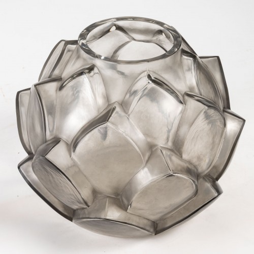1927 René Lalique - Vase Armorique - Glass & Crystal Style Art Déco