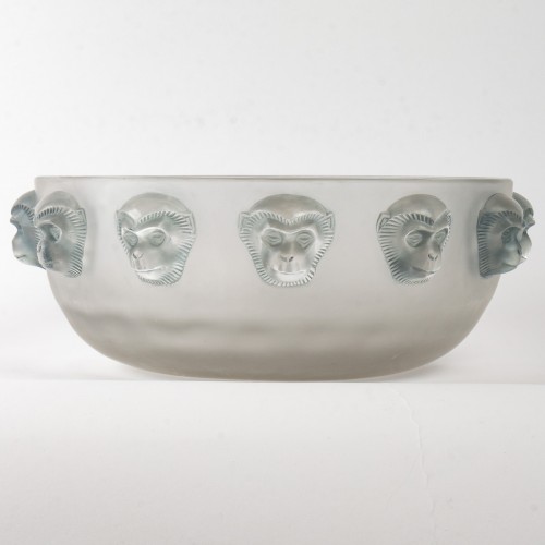 Glass & Crystal  - 1928 René Lalique - Bowl Madagascar