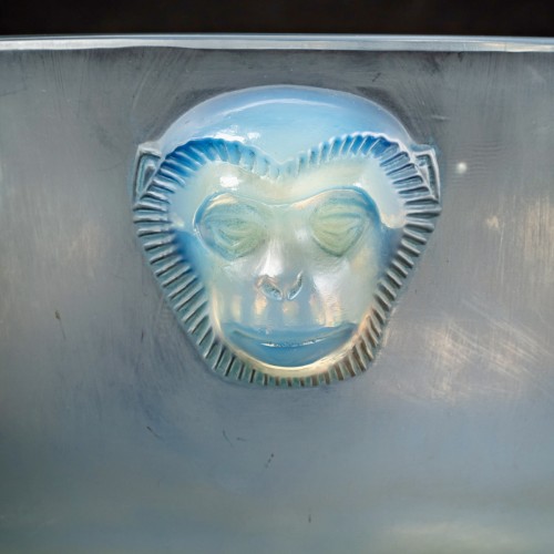 XXe siècle - 1928 René Lalique - Coupe Plat Madagascar