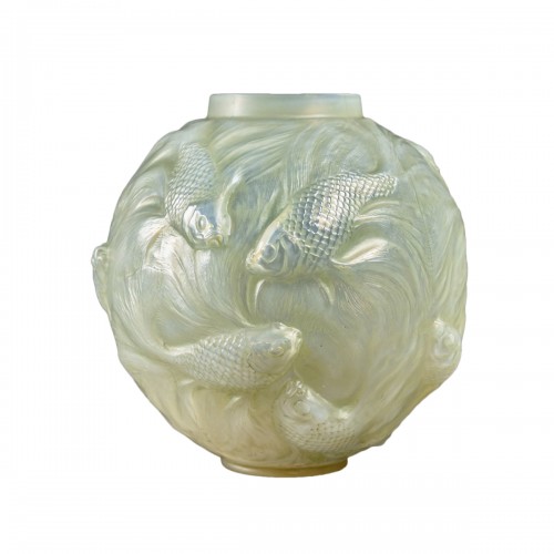 1924 René Lalique - Vase Formose