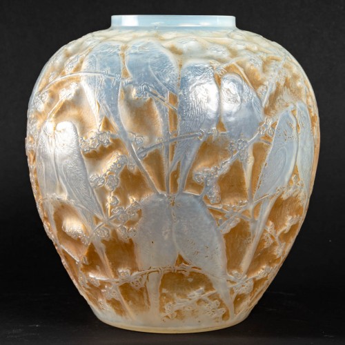 1919 René Lalique Vase Perruches - 