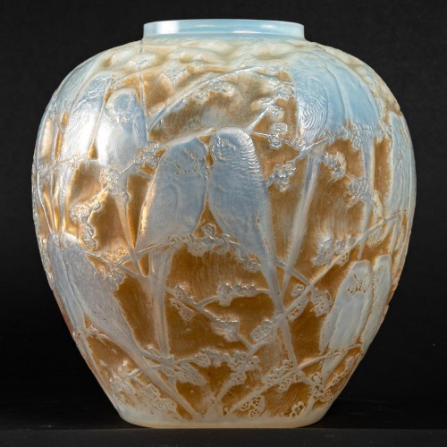 Antiquités - 1919 René Lalique Vase Perruches