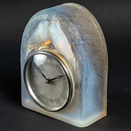 Glass & Crystal  - 1926 René Lalique - Clock Deux Colombes, Original Movement 