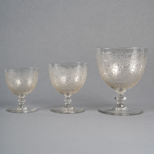 1920 Baccarat - Service Rohan cristal gravé de 35 pieces - Verrerie, Cristallerie Style Art Déco