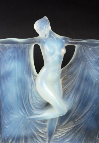20th century - 1925 René Lalique - Statuette &quot;Suzanne&quot;