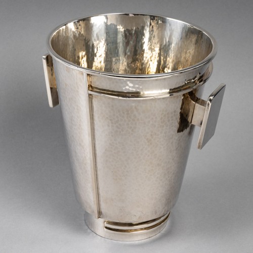 silverware & tableware  - Jean Desprès (1889-1980) - Champagne Ice Bucket Modernist Hammered Silver Plated