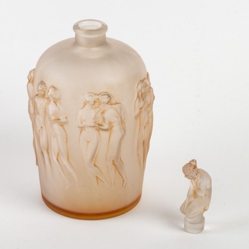 1920 René Lalique - Vase Douze figurine avec bouchon - Verrerie, Cristallerie Style Art Déco