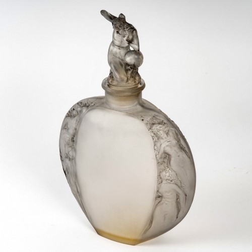 1920 René Lalique - Vase Méplat Sirènes avec bouchon figurine  - BG Arts
