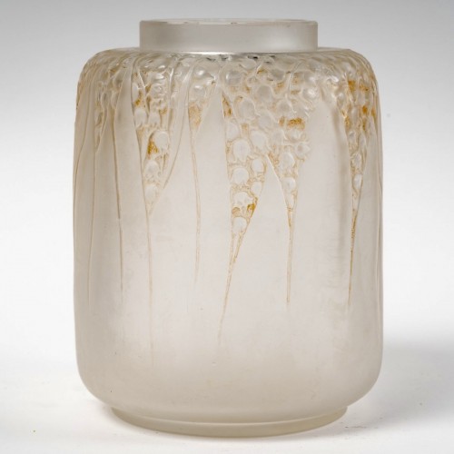 20th century - 1920 René Lalique - Vase Muguet