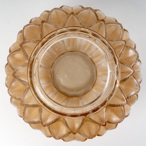 Glass & Crystal  - 1920 René Lalique - Vase Languedoc