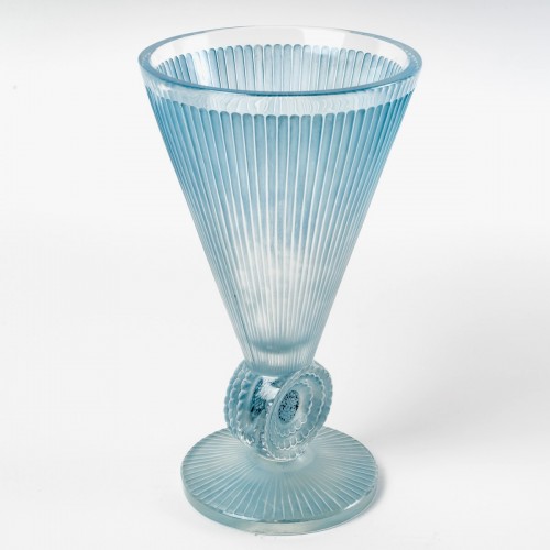 Glass & Crystal  - 1931 René Lalique - Vase Pavot