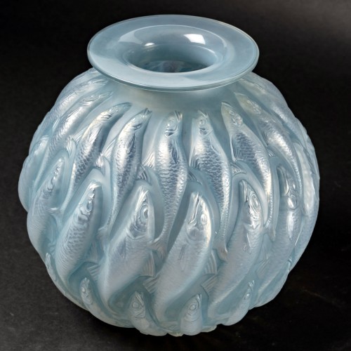 Glass & Crystal  - 1927 René Lalique - Vase Marisa