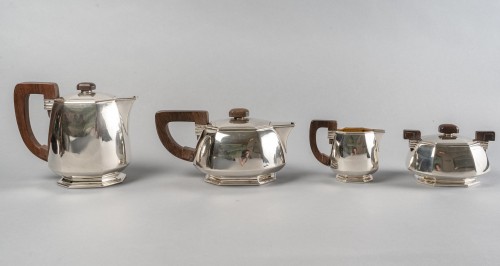 Argenterie et Arts de la table  - 1930 Puiforcat - Service à thé et à café en argent massif et prises en palissandre