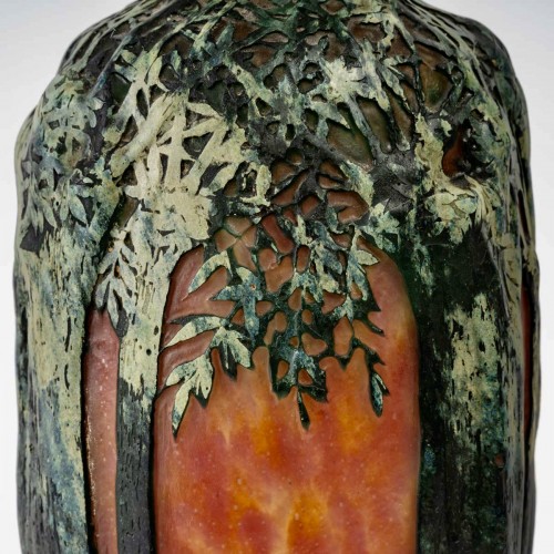 Art nouveau - 1900 Daum Nancy - Vase à décor d’arbres et village
