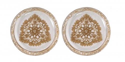 1914 René Lalique Pair of Plates Dishes &quot;Chasse Chiens&quot;